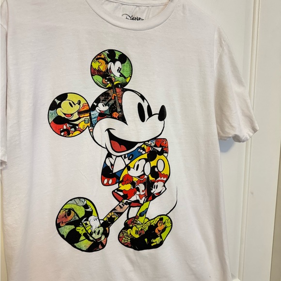 Men’s Disney Mickey Mouse Tshirt - Picture 2 of 4